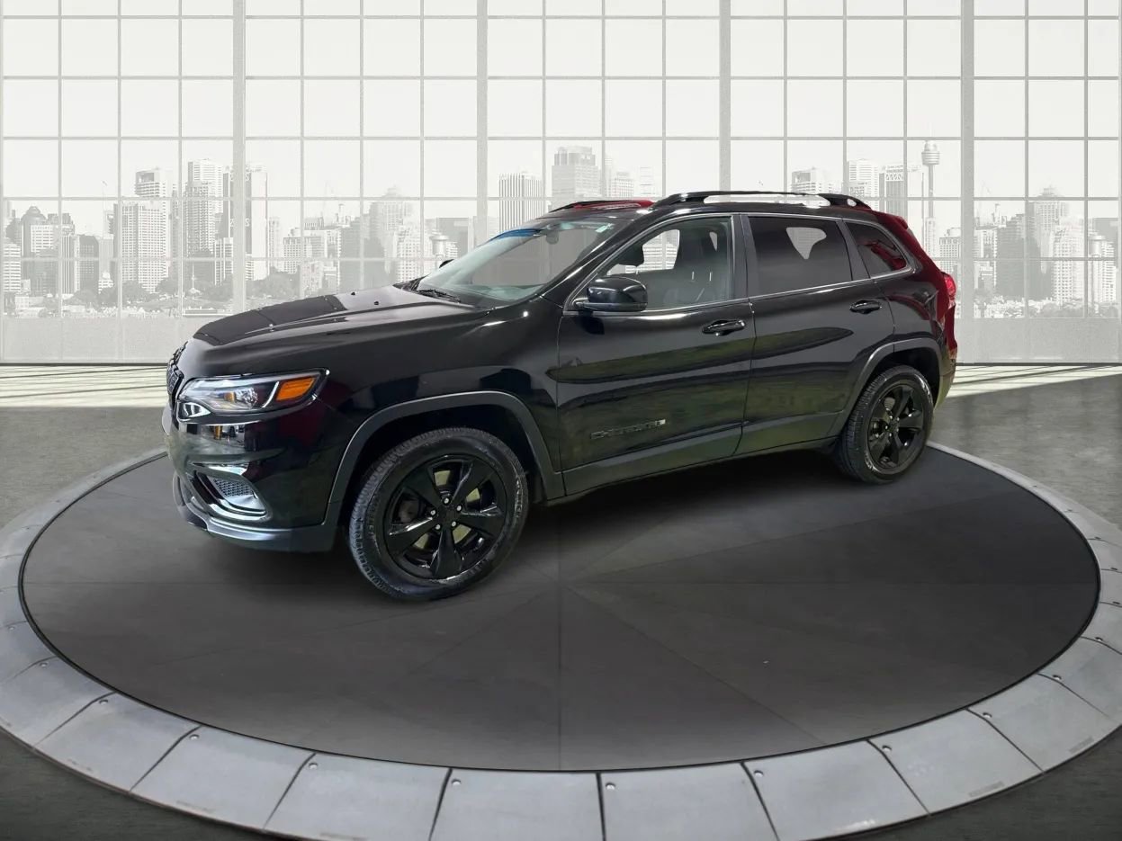 Used 2020 Jeep Cherokee Latitude Plus image 6