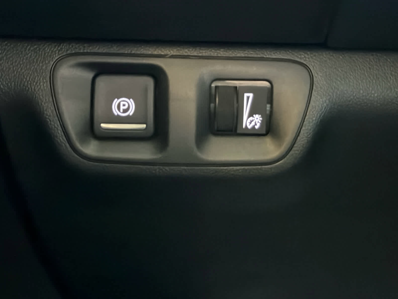 Used 2023 GMC Acadia SLE w/ Driver Convenience Package image 42