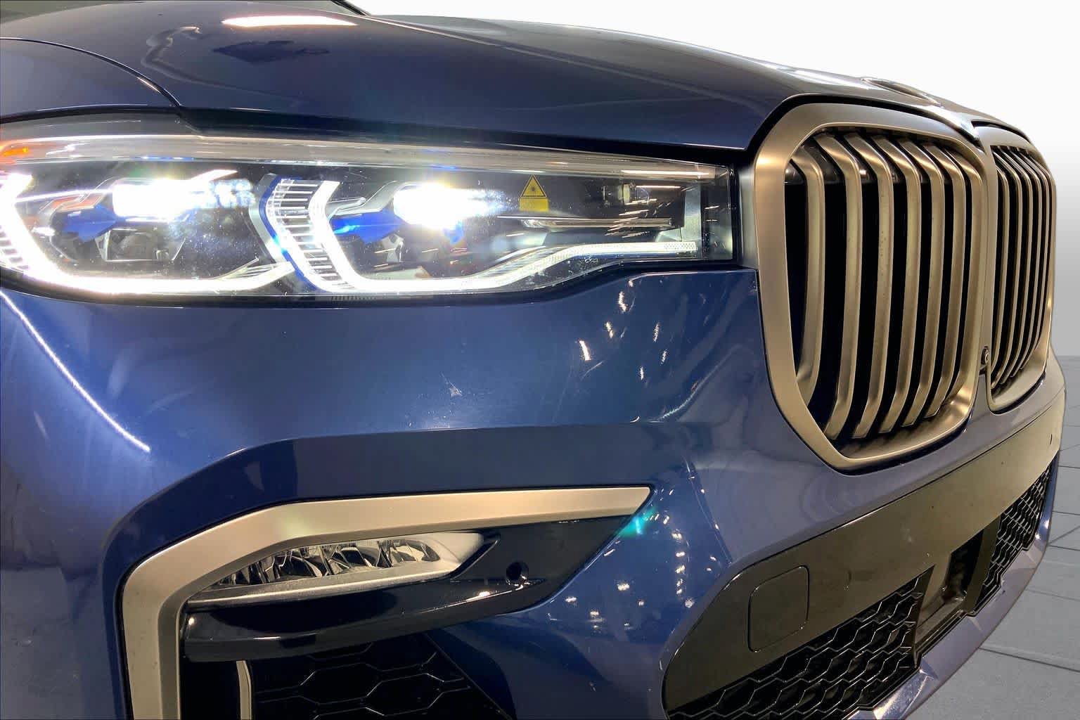 Used 2022 BMW X7 M50i AWD/4WD image 31