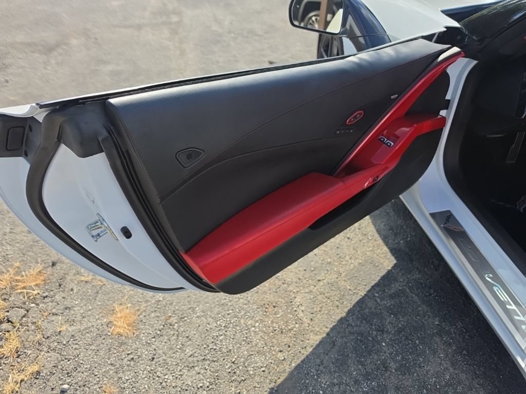 Used 2016 Chevrolet Corvette Stingray Convertible w/ 2LT Preferred Equipment Group RWD image 17