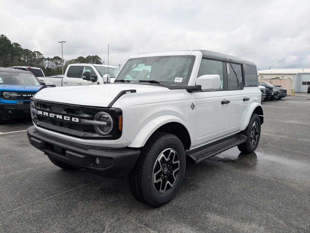 New 2026 Ford Bronco Outer Banks image 8