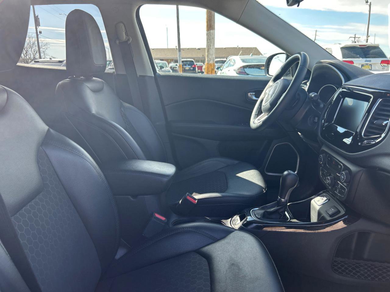 Used 2019 Jeep Compass Latitude image 24