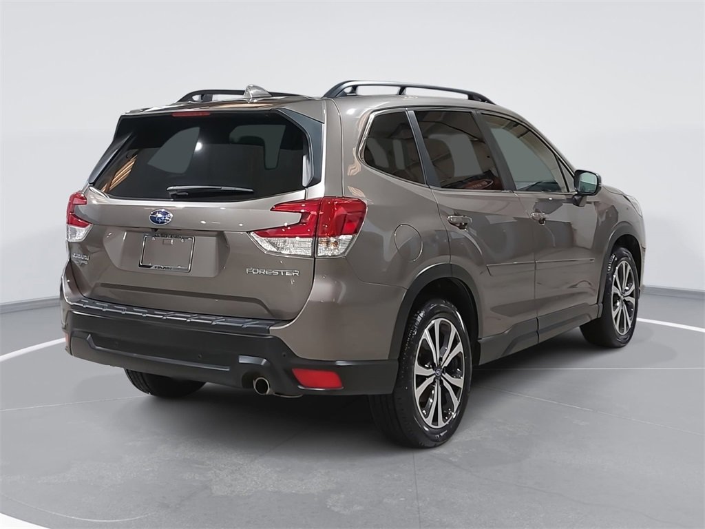 Used 2022 Subaru Forester Limited image 5