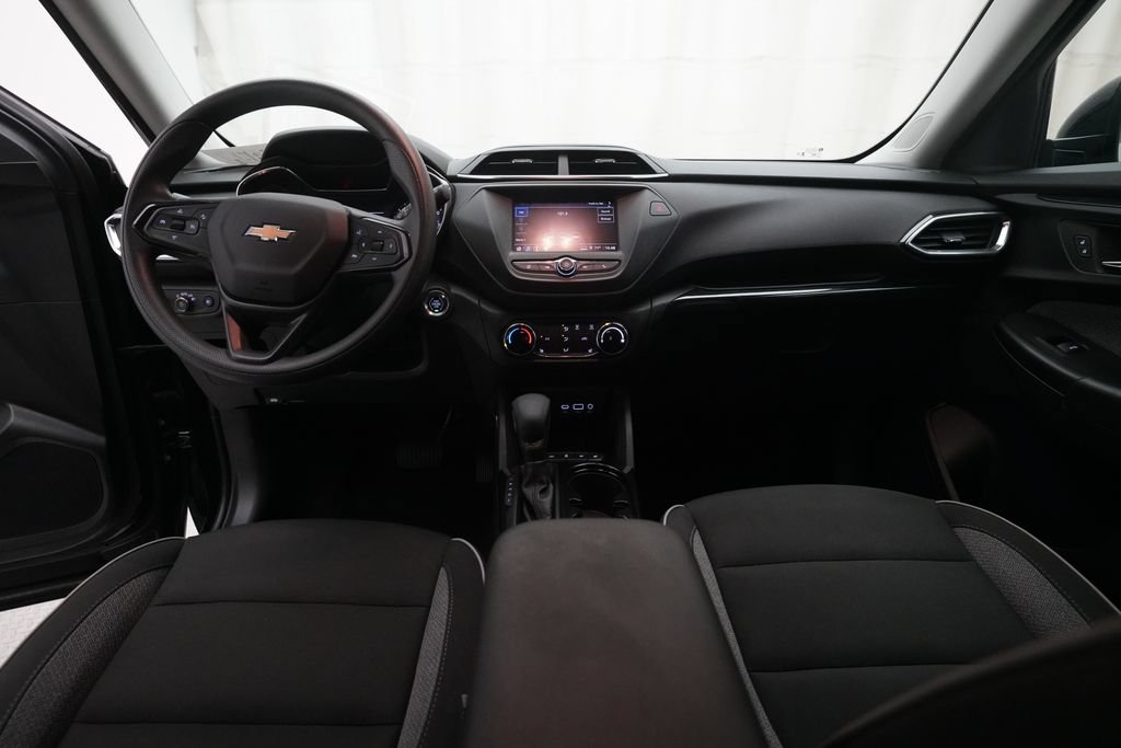 Used 2023 Chevrolet TrailBlazer LT FWD image 5