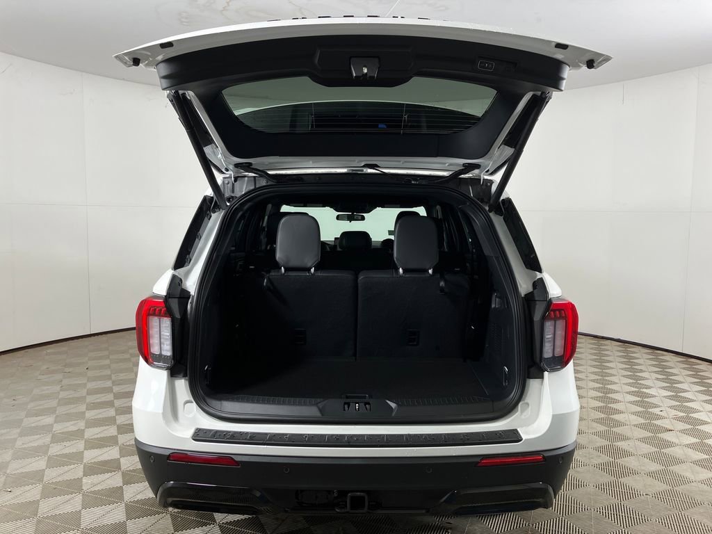 New 2026 Ford Explorer ST-Line RWD image 27