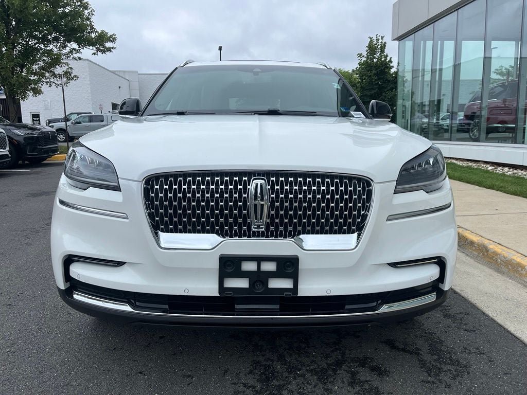 Used 2024 Lincoln Aviator Reserve w/ Elements Package Plus AWD/4WD image 2
