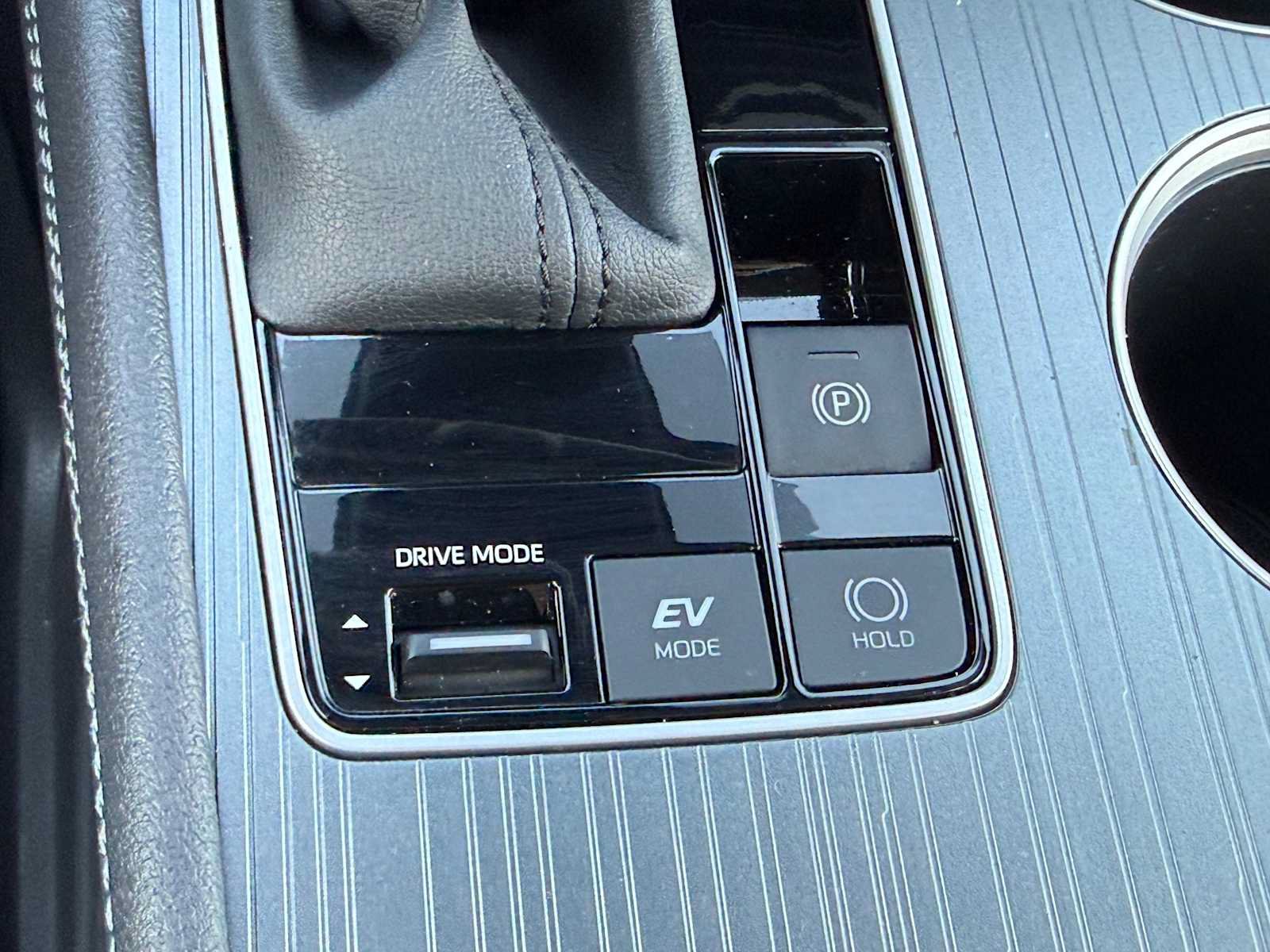 Certified 2026 Toyota Sienna LE AWD/4WD image 30