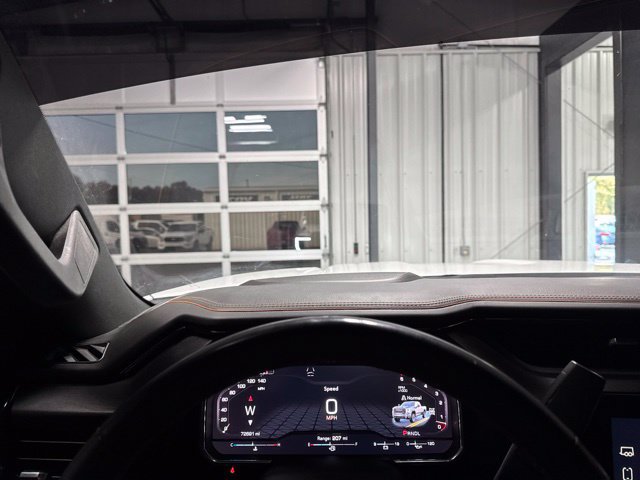 Used 2024 GMC Sierra 2500 AT4 w/ AT4 Premium Plus Package AWD/4WD image 8