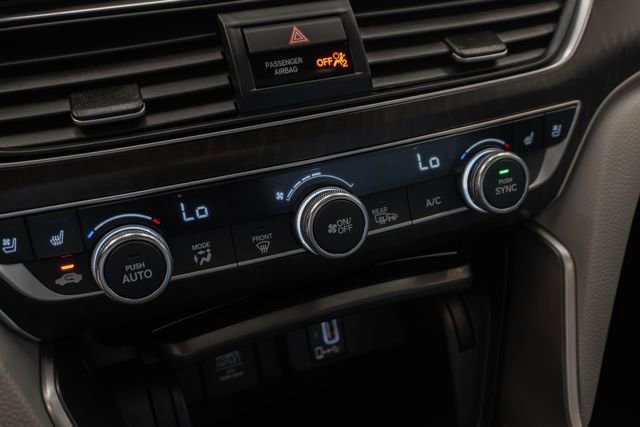 Used 2018 Honda Accord Touring image 24