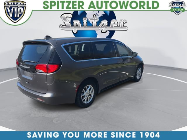 Used 2023 Chrysler Voyager LX FWD image 9