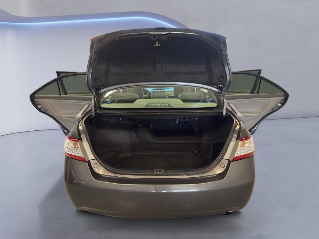 Used 2010 Toyota Camry Hybrid image 12