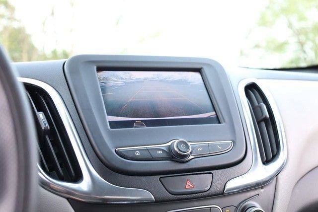 Used 2020 Chevrolet Equinox LS FWD image 12
