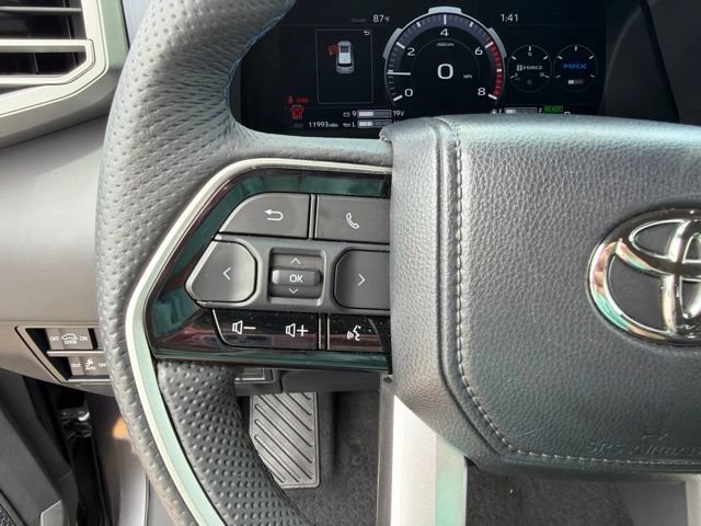Used 2024 Toyota Sequoia Platinum AWD/4WD image 29