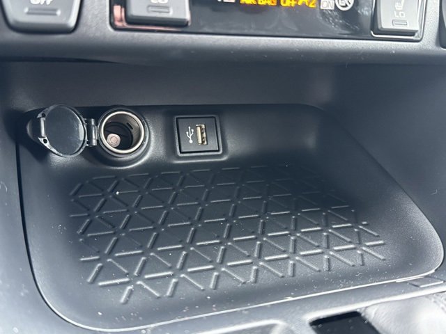 Used 2025 Toyota RAV4 XLE image 16