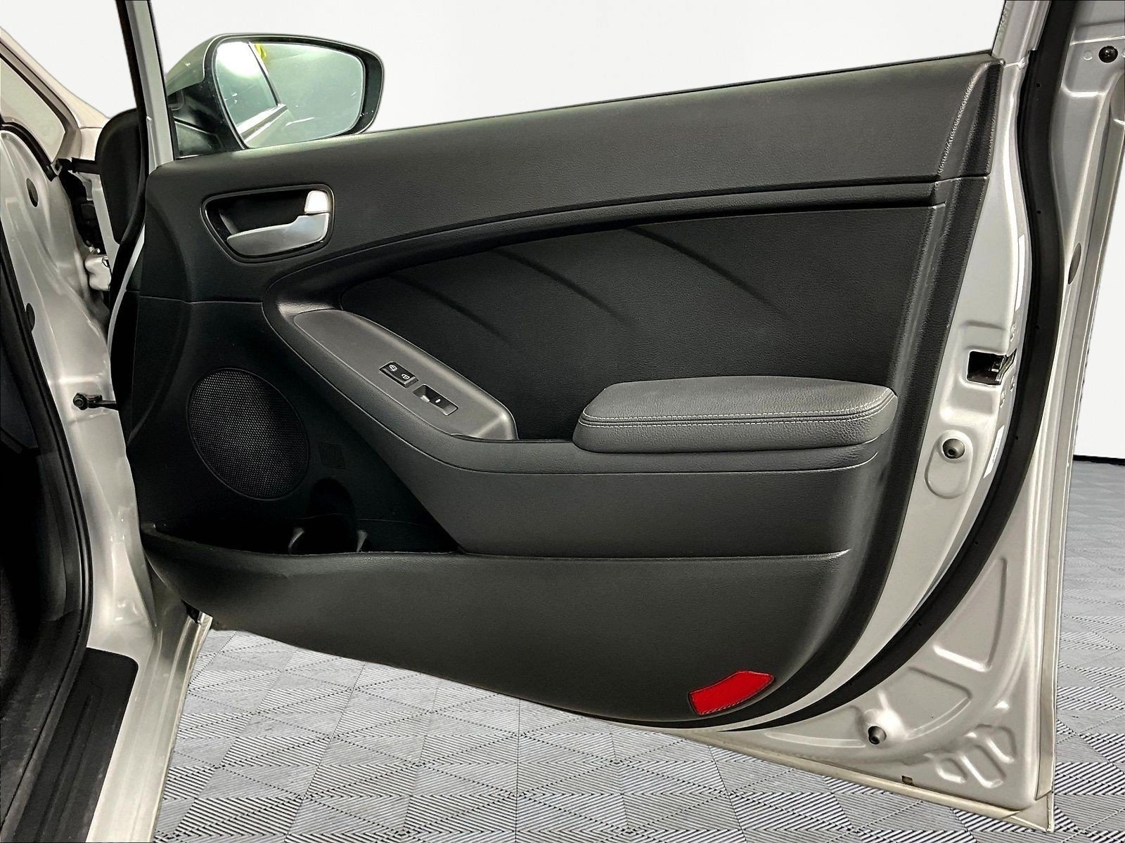 Used 2017 Kia Forte LX FWD image 23