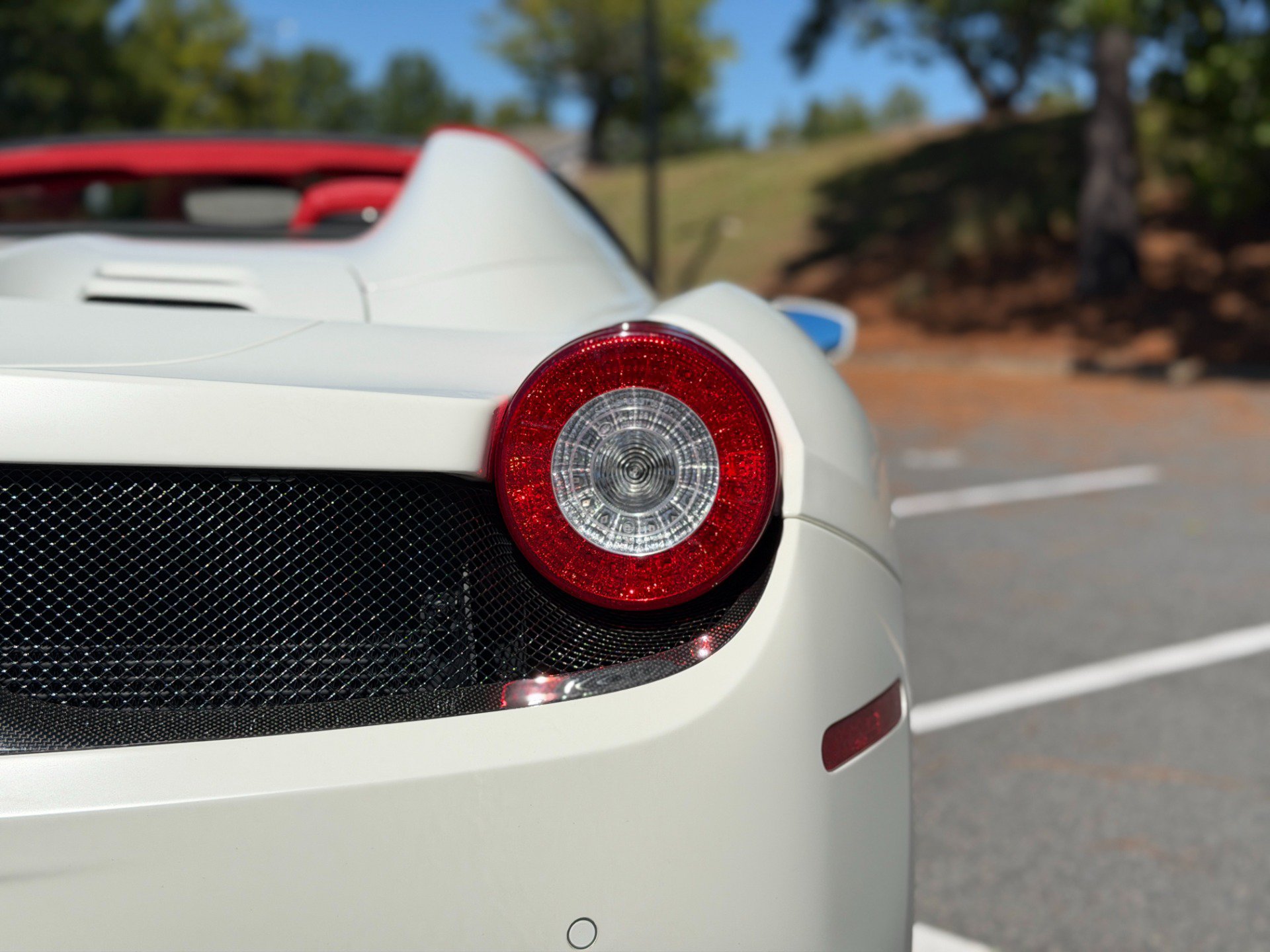 Used 2015 Ferrari 458 Spider RWD image 30