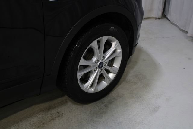 Used 2017 Ford Escape SE image 28