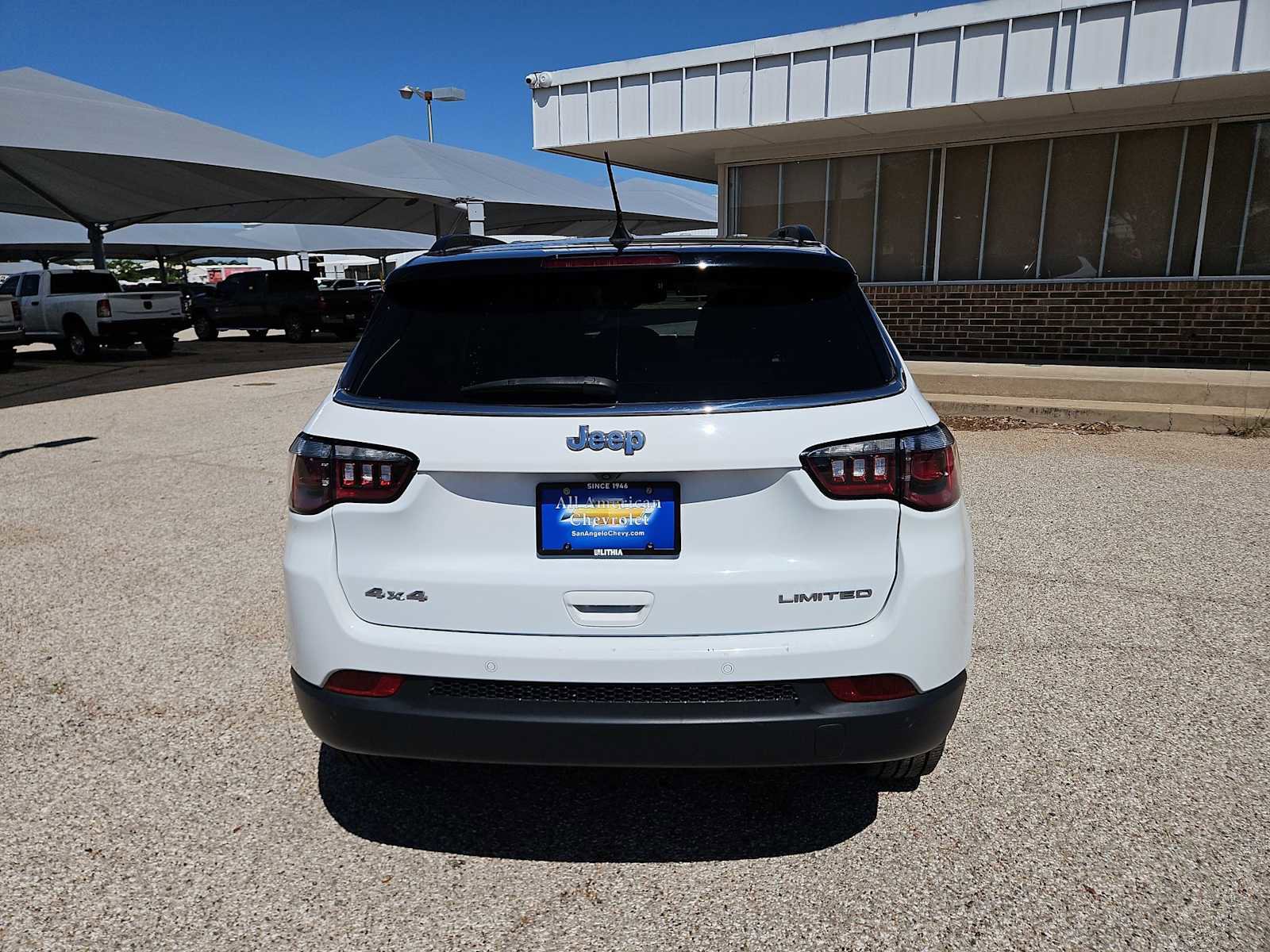 Used 2025 Jeep Compass Limited AWD/4WD image 7