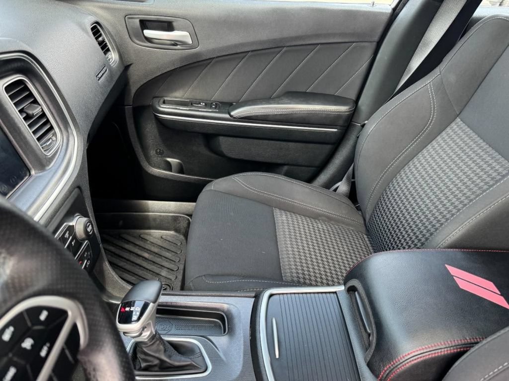 Used 2018 Dodge Charger SXT Plus w/ Navigation & Travel Group RWD image 14