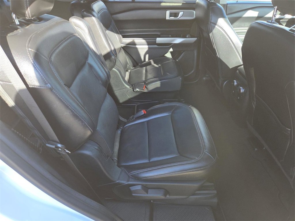Used 2021 Ford Explorer Limited w/ Equipment Group 301A image 17