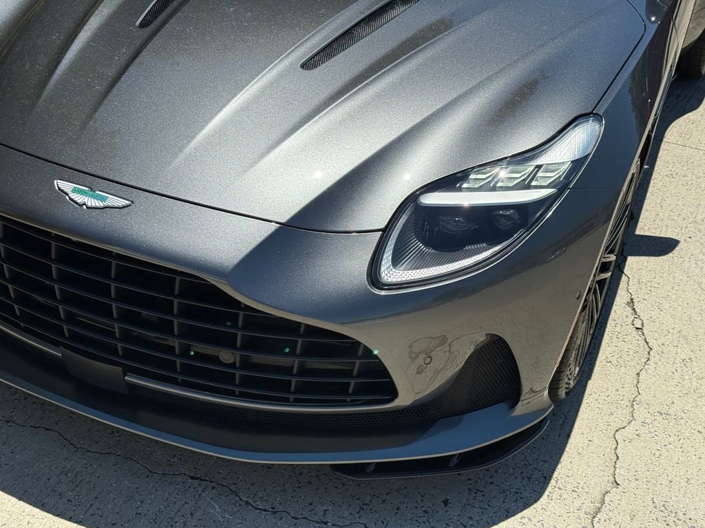 Used 2024 Aston Martin DB12 Coupe RWD image 21