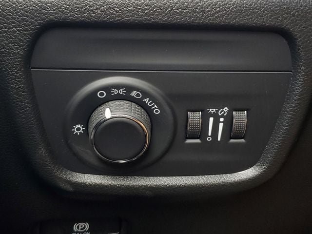 New 2026 Jeep Grand Cherokee Laredo X AWD/4WD image 34