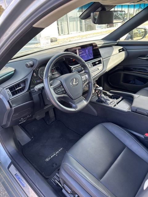 Used 2024 Lexus ES 300h w/ Premium Package image 11