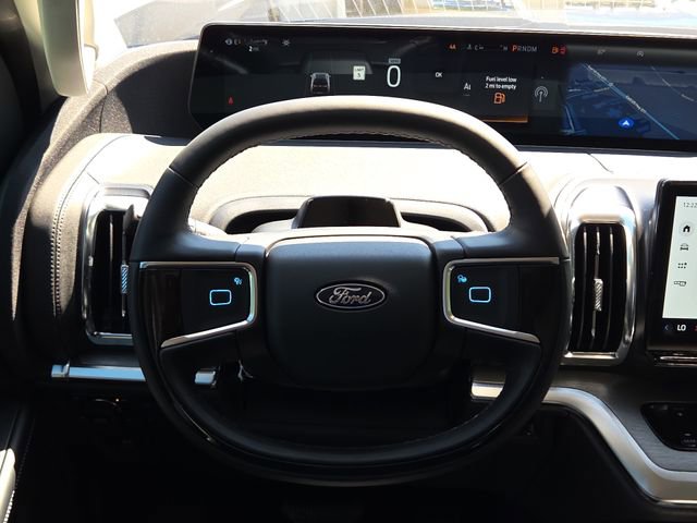 New 2025 Ford Expedition Platinum w/ Driver's Package image 13