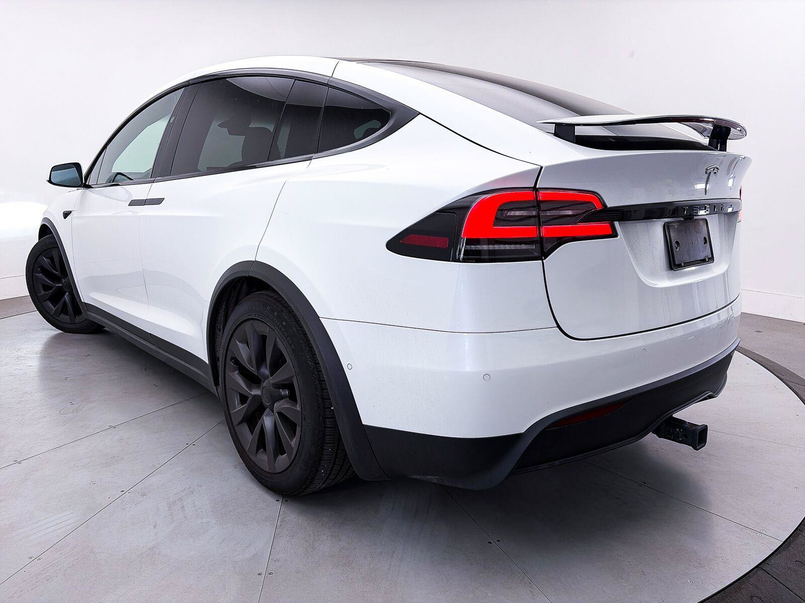 Used 2022 Tesla Model X AWD/4WD image 2