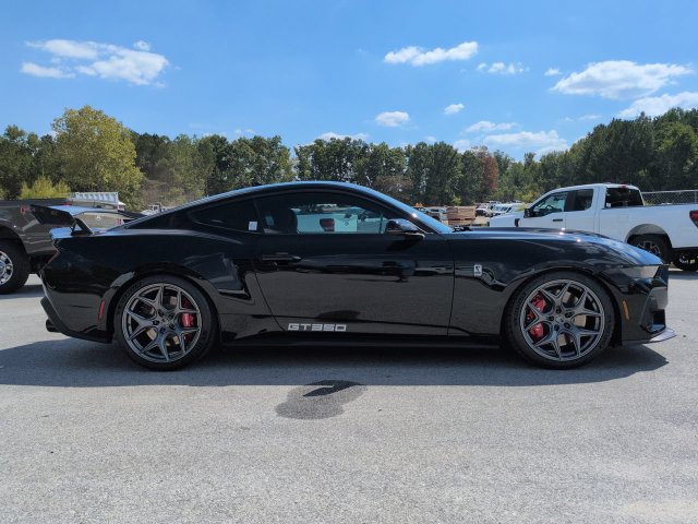 New 2026 Ford Mustang GT Premium w/ GT Performance Package RWD image 3