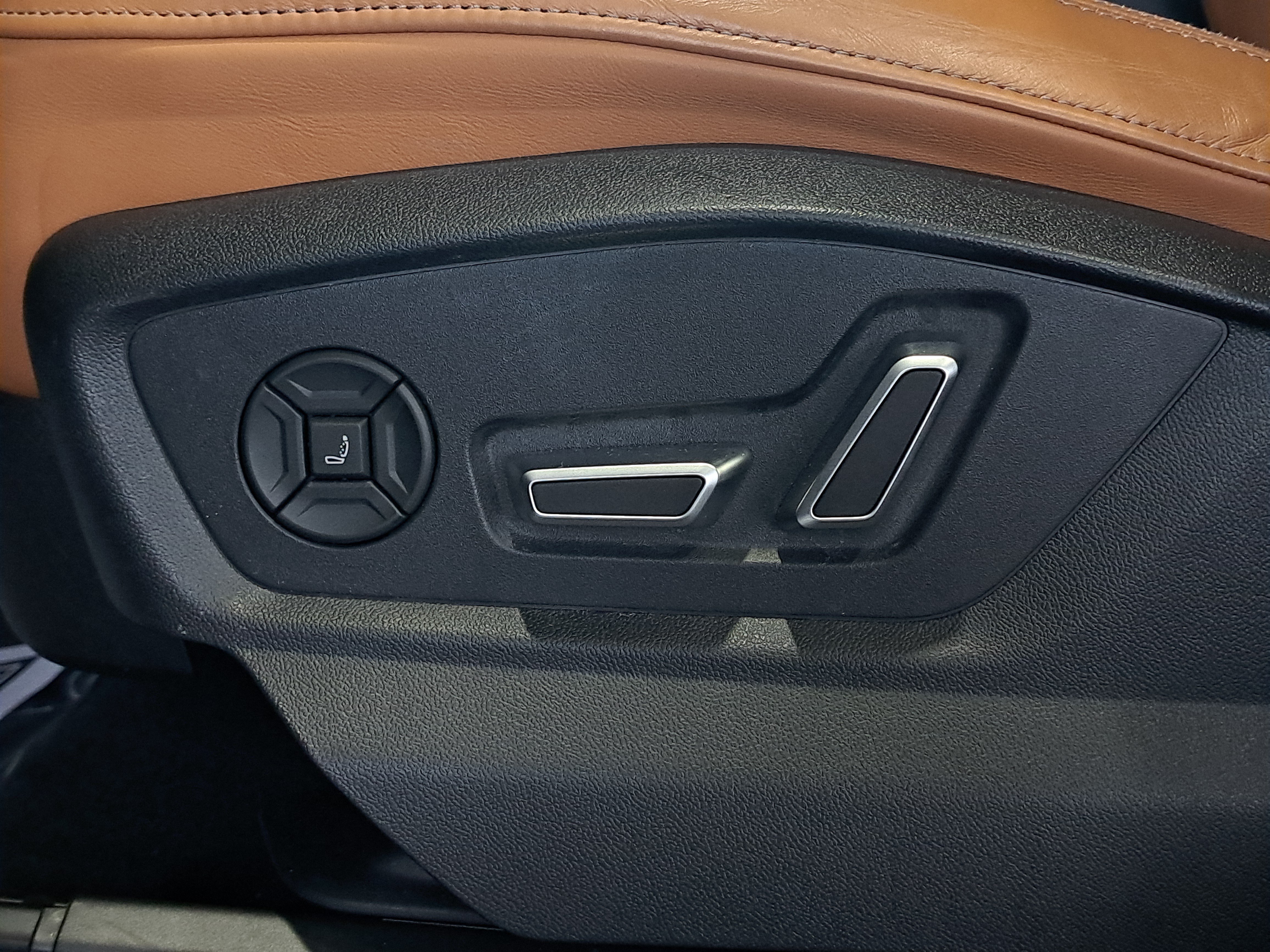 Used 2024 Audi RS Q8 AWD/4WD image 20