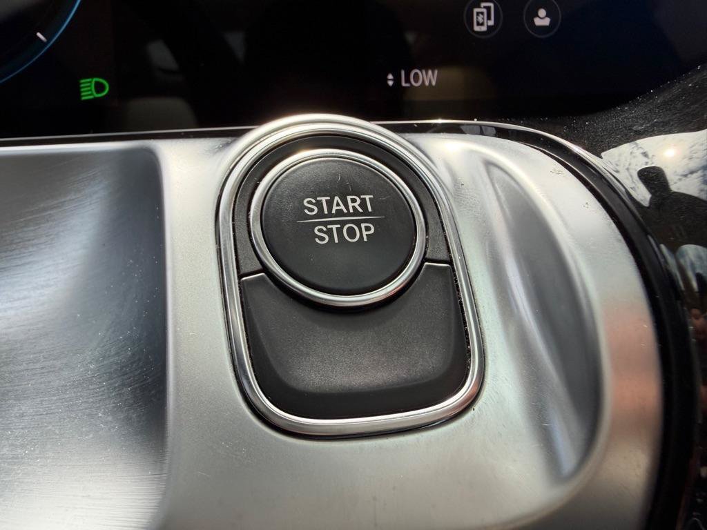 Used 2022 Mercedes-Benz EQB 350 4MATIC image 24