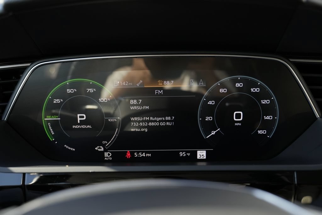 Used 2019 Audi e-tron Prestige AWD/4WD image 55
