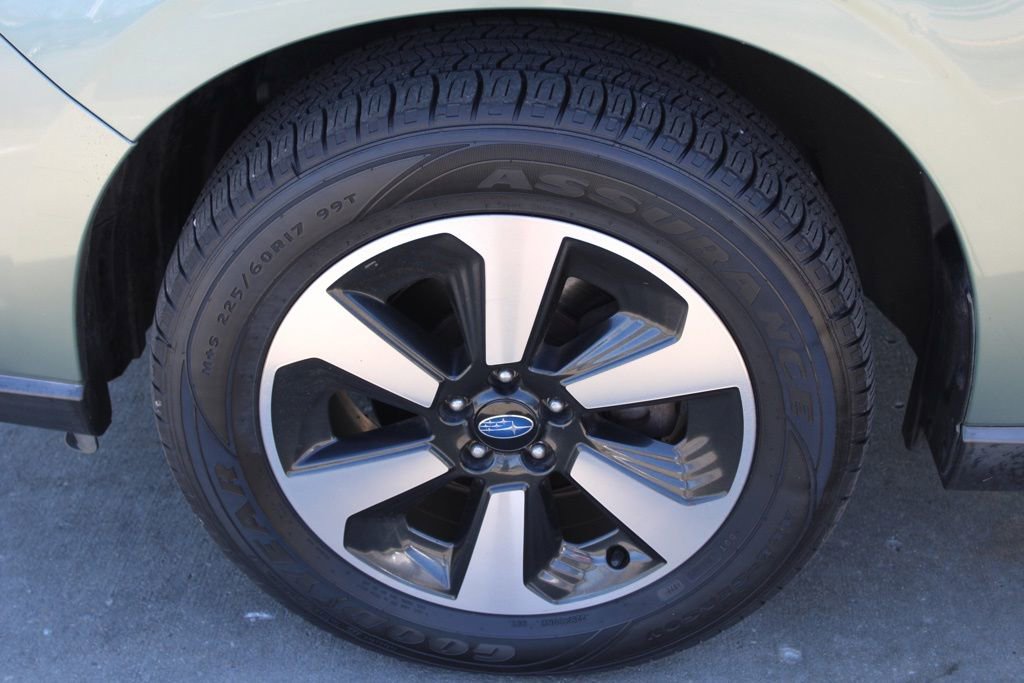 Used 2017 Subaru Forester 2.5i Limited image 13