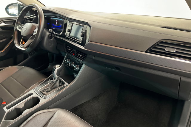 Used 2024 Volkswagen Jetta SE FWD image 23