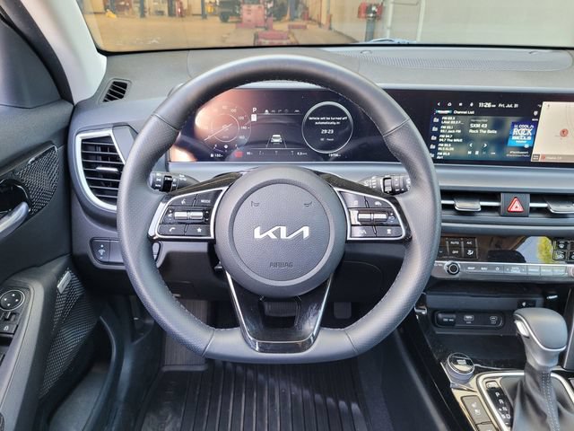 Certified 2024 Kia Seltos SX w/ SX Sunroof Package AWD/4WD image 18