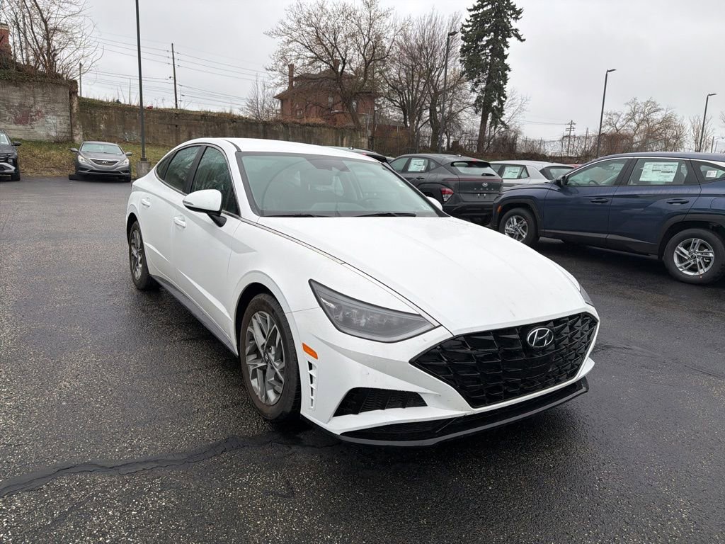 Certified 2023 Hyundai Sonata SEL FWD image 1