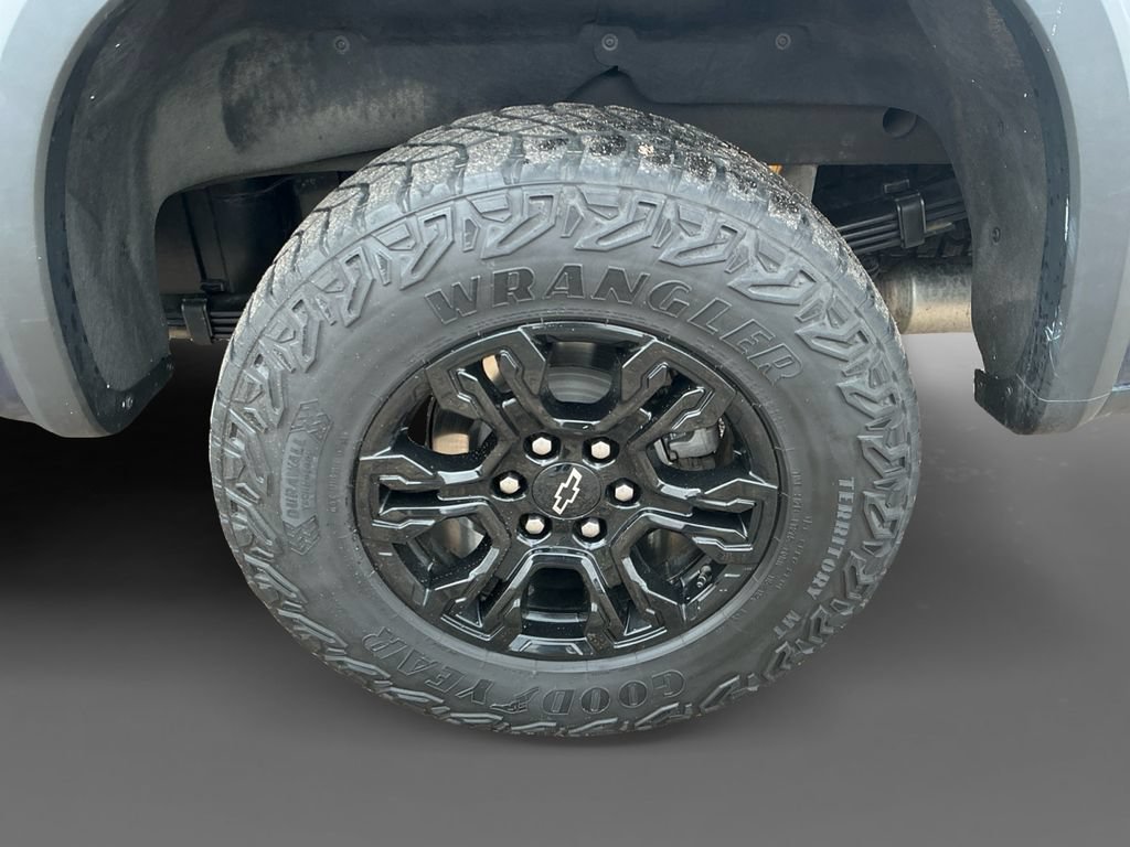 Used 2023 Chevrolet Silverado 1500 ZR2 w/ Technology Package AWD/4WD image 14