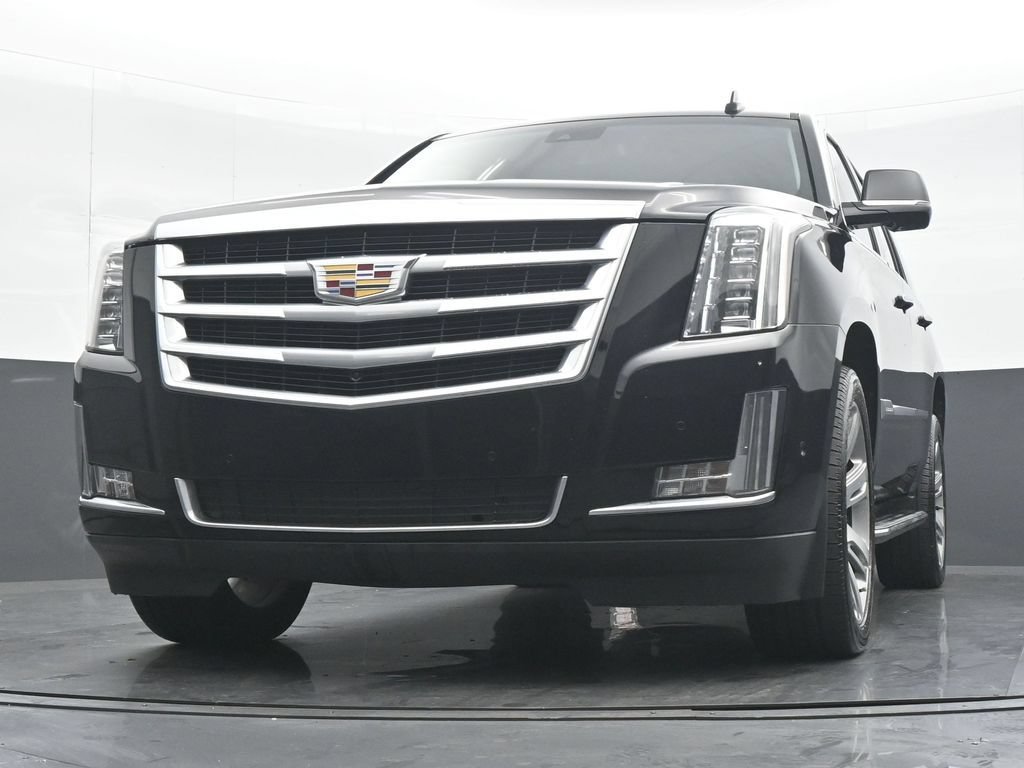 Used 2019 Cadillac Escalade Luxury AWD/4WD image 27