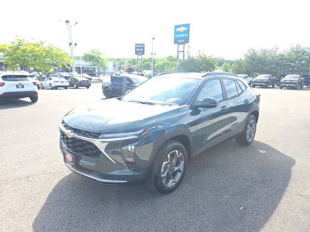 New 2026 Chevrolet Trax LT w/ Driver Confidence Package FWD image 6