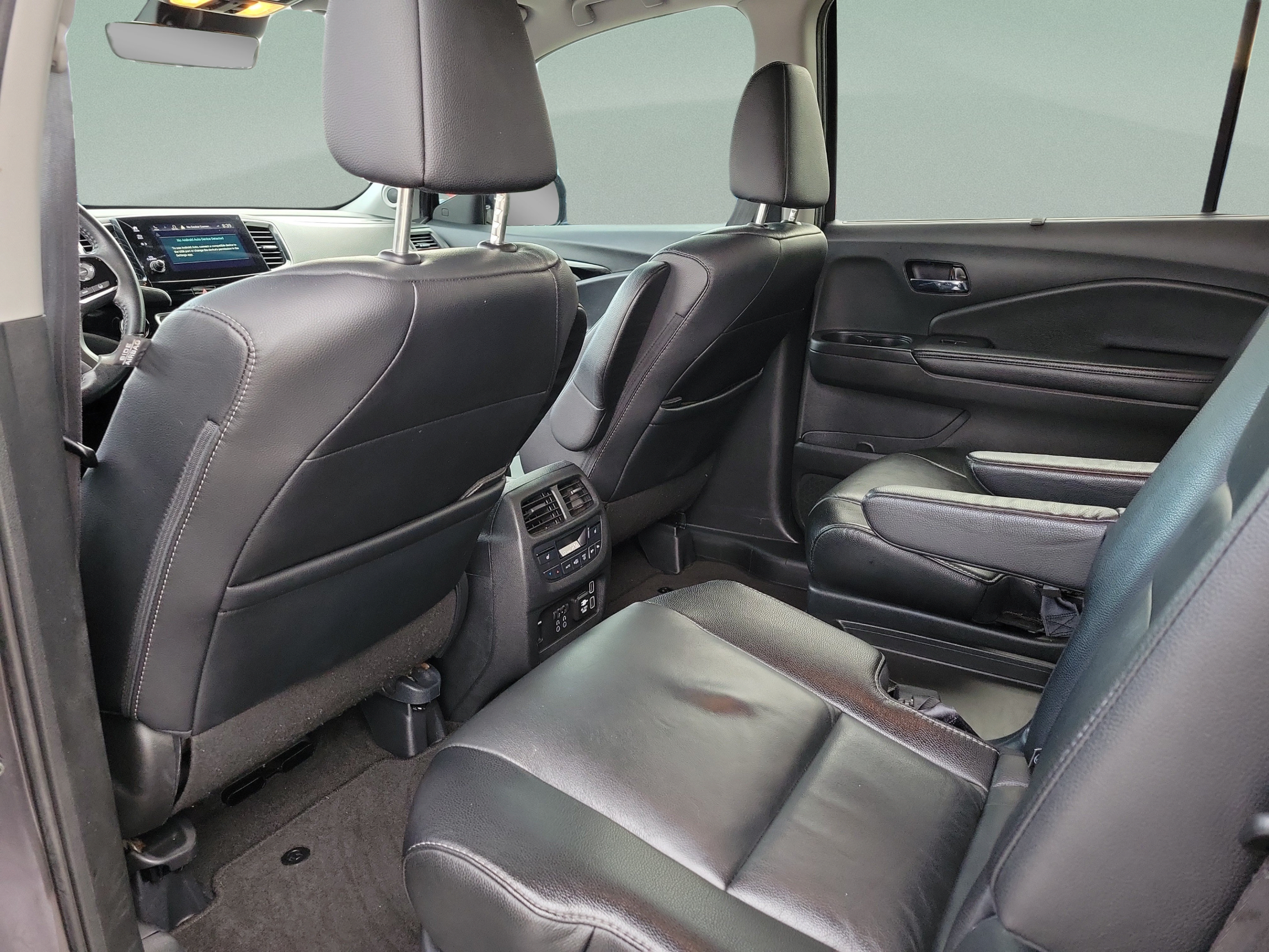 Used 2021 Honda Pilot Touring image 6