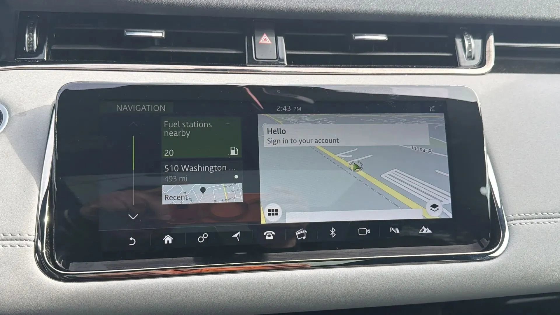 Used 2020 Land Rover Range Rover Evoque R-Dynamic S image 32