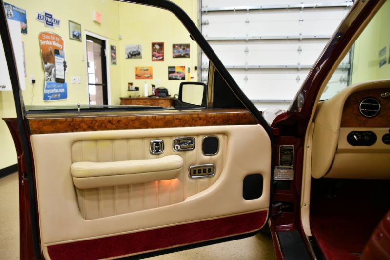 Used 1998 Bentley Brooklands Long Wheelbase RWD image 36