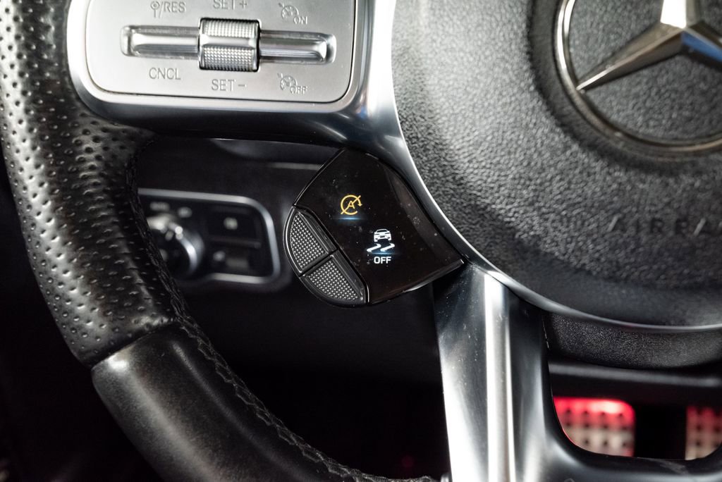 Used 2021 Mercedes-Benz GLB 35 AMG 4MATIC image 17