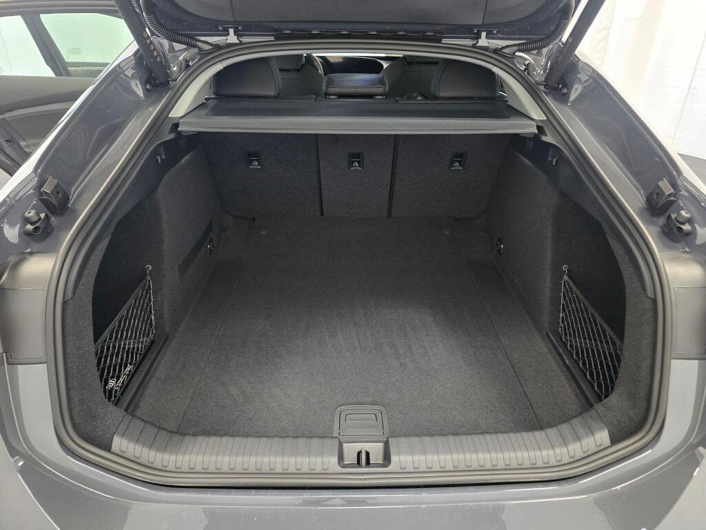 New 2025 Audi A6 e-tron Premium Plus RWD image 10