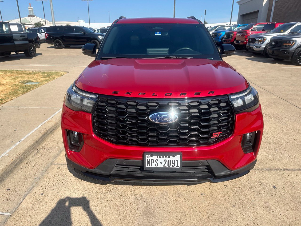 Used 2025 Ford Explorer ST w/ Sun And Sound Package AWD/4WD image 2