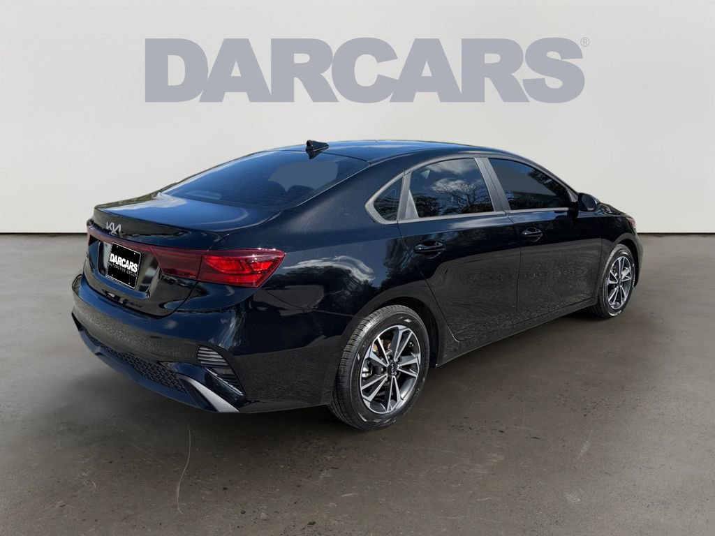 Used 2024 Kia Forte LXS image 7