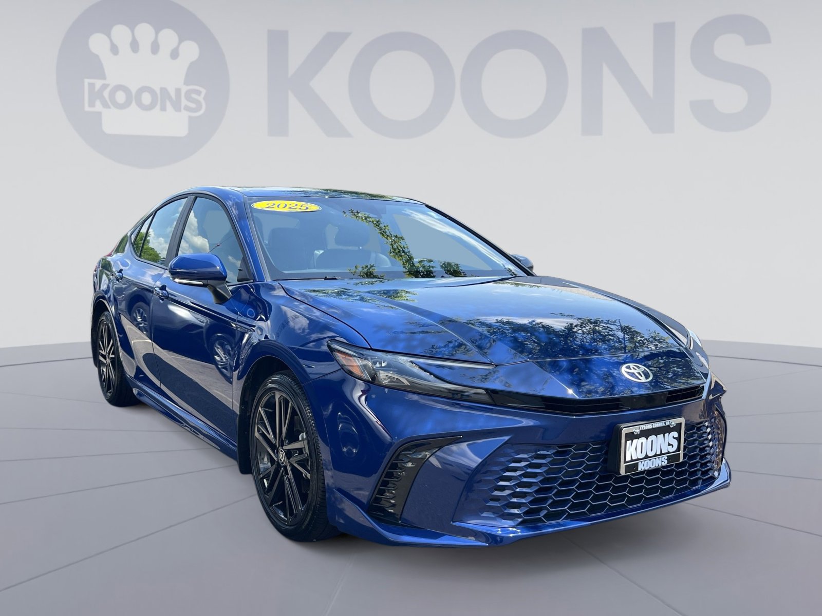 Used 2025 Toyota Camry XSE image 7