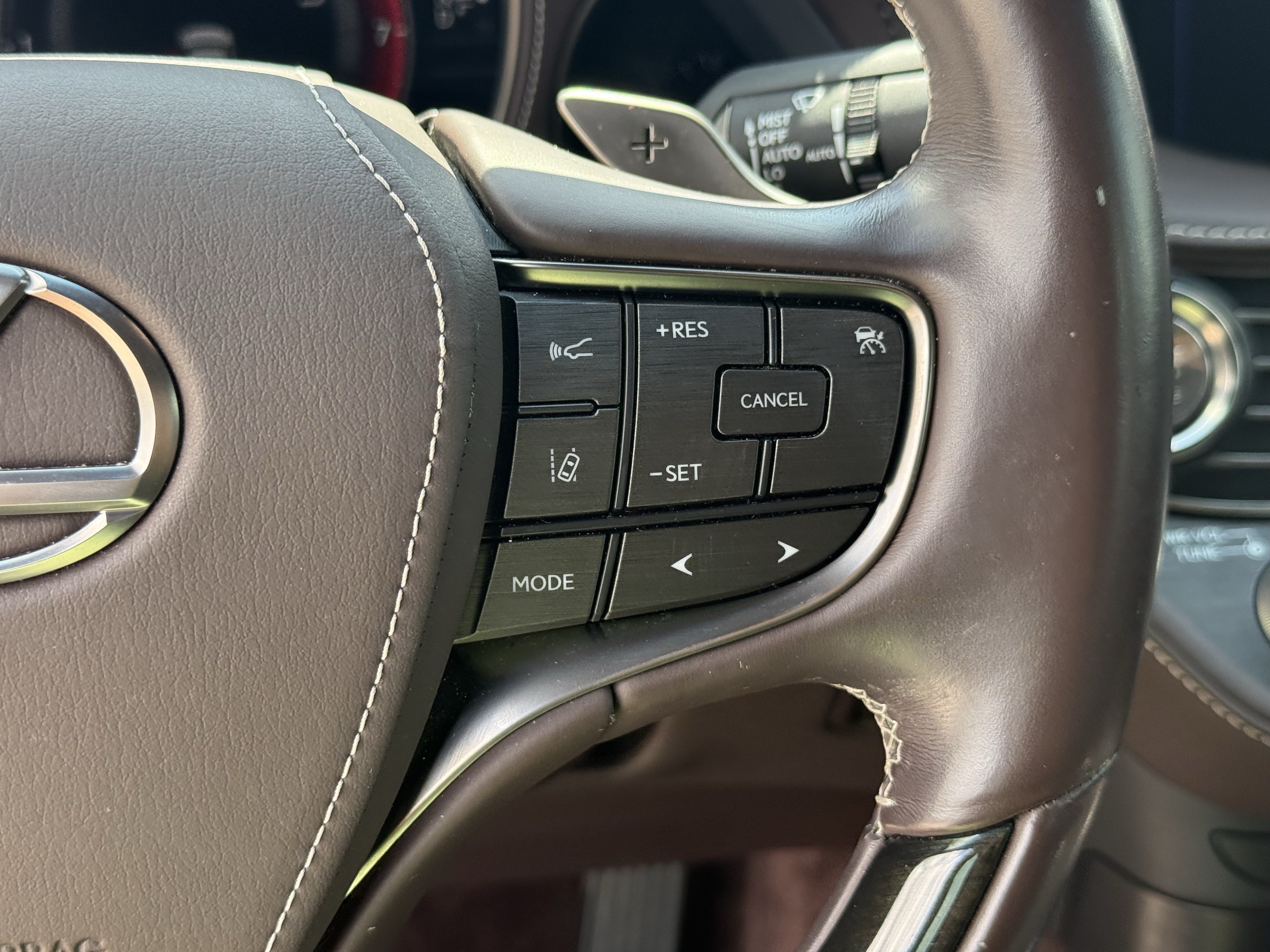 Used 2020 Lexus LS 500 w/ Interior Upgrade Package RWD image 17