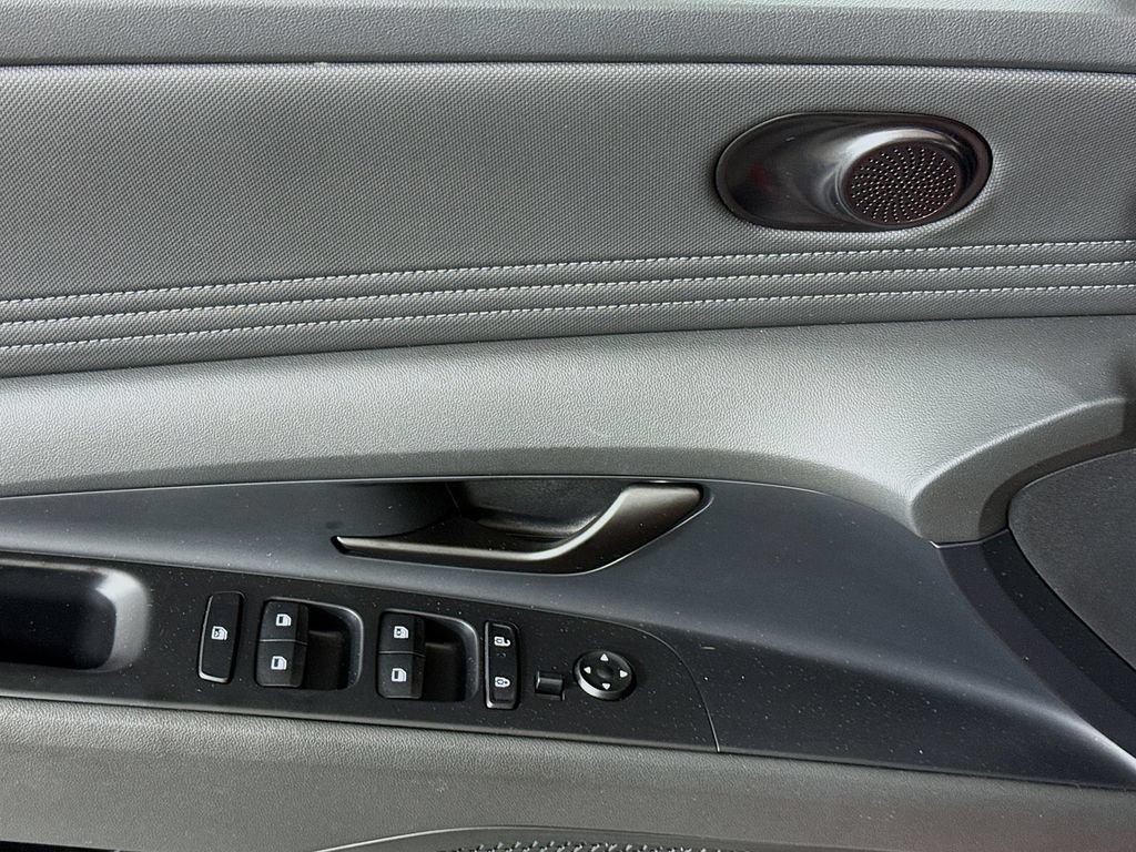Certified 2025 Hyundai Elantra Sport w/ Cargo Package FWD image 22